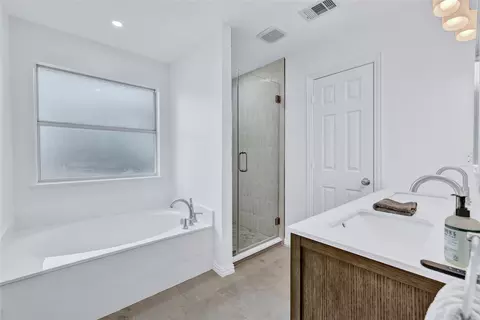7636 Brittany Pl, Fort Worth, TX 76137