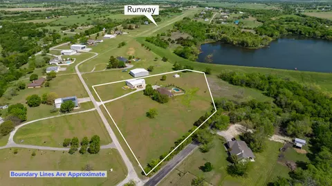 6768 Cub Ln, Sanger, TX 76266