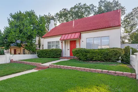 1121 Mistletoe Dr, Fort Worth, TX 76110