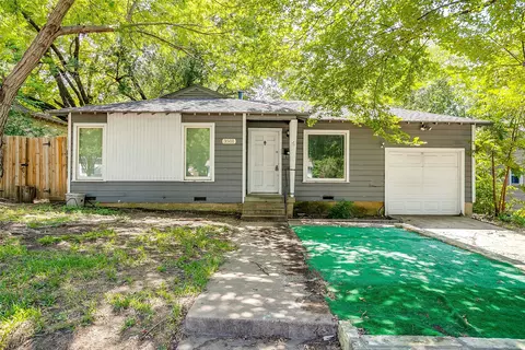 3501 W Gambrell St, Fort Worth, TX 76133