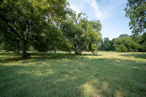 10902 Clear Creek Rd W, Sanger, TX 76266