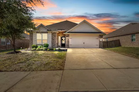 2408 Summer Trail Dr, Denton, TX 76209