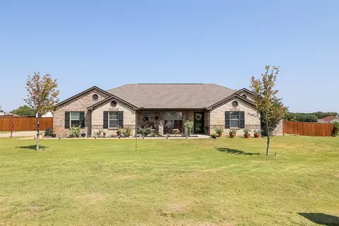 8225 Harvest Dr, Grandview, TX 76050