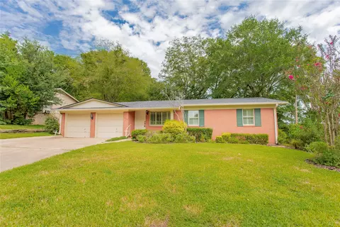 1119 S Main St, Henderson, TX 75654