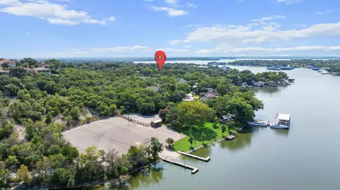 9008 Crosswind Dr, Fort Worth, TX 76179
