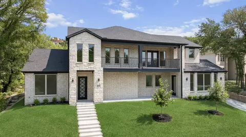 9008 Crosswind Dr, Fort Worth, TX 76179