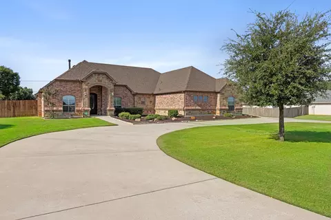 2303 Emerald Bend Ct, Granbury, TX 76049