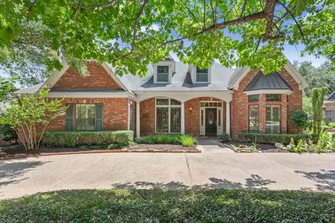 2913 Deerwood Dr, Waco, TX 76710