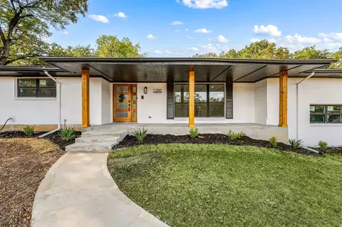 1200 Tanglewood Trl, Euless, TX 76040