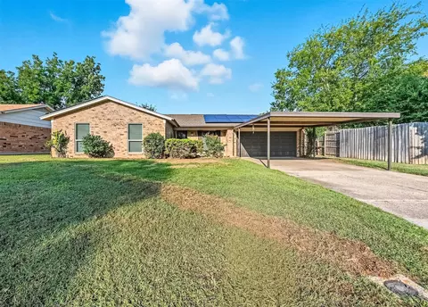 121 Cedar St, Mansfield, TX 76063