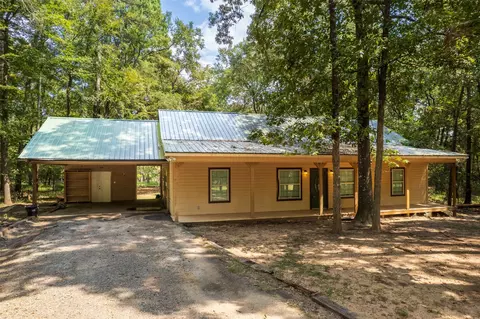 192 King Andrew Ct, Scroggins, TX 75480