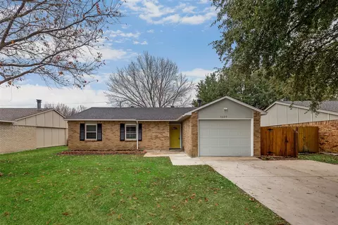 5220 Arbor Glen Rd, The Colony, TX 75056