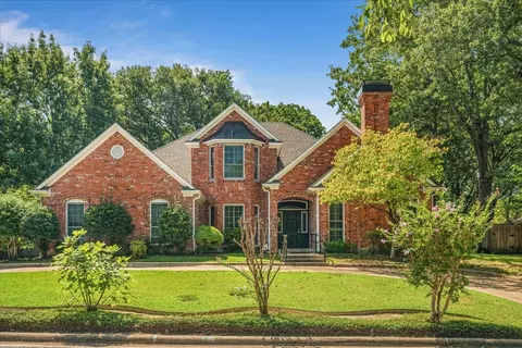 9 Willow Ridge Rd, Greenville, TX 75402