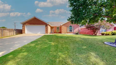2051 Turtle Cove Dr, Mansfield, TX 76063