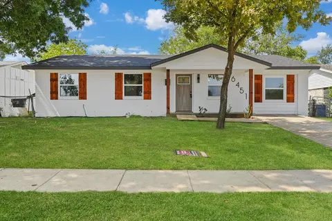 6451 Leaning Oaks St, Dallas, TX 75241