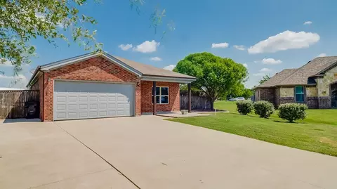 702 Dixie Ln, Whitewright, TX 75491