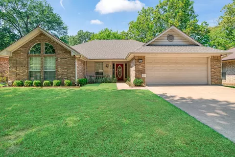 405 NE 32nd St, Paris, TX 75460