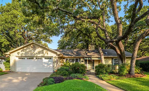 1810 Holm Oak St, Arlington, TX 76012