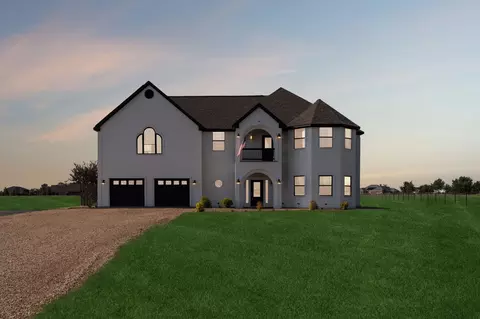 1060 Cypress Point Dr, Gunter, TX 75058