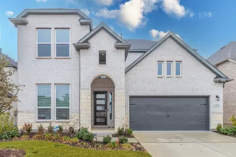 909 Heritage Trl, Northlake, TX 76226