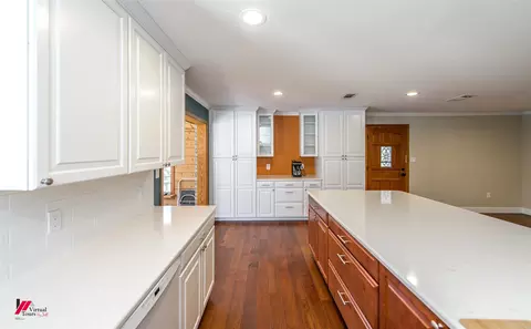 Kitchen - 509 10th St NE, Springhill, LA 71075 photo 1 of 6