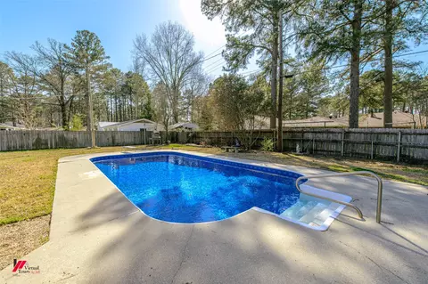 Exterior - 509 10th St NE, Springhill, LA 71075 photo 9 of 10