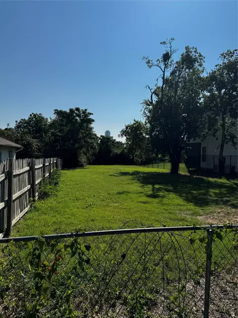 3352 Topeka Ave, Dallas, TX 75212