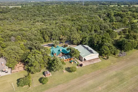399 Tanglewood Trl, Pottsboro, TX 75076