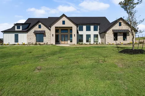 305 Mint Ridge Dr, Burleson, TX 76028