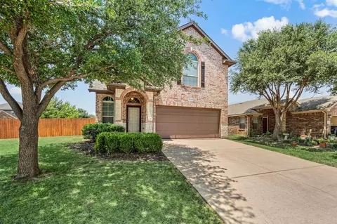 12001 Walden Wood Dr, Fort Worth, TX 76244