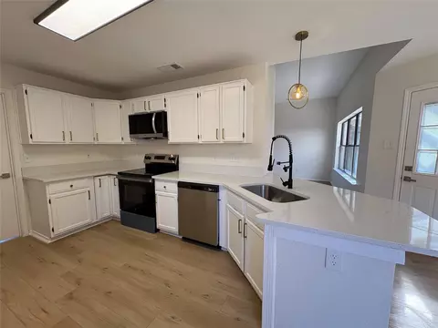 Kitchen - 3511 Beech St, Rowlett, TX 75089 photo 2 of 4
