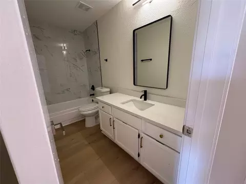 Bath - 3511 Beech St, Rowlett, TX 75089 photo 3 of 3