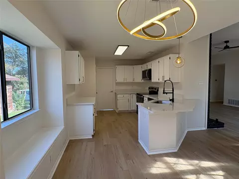 Kitchen - 3511 Beech St, Rowlett, TX 75089 photo 4 of 4