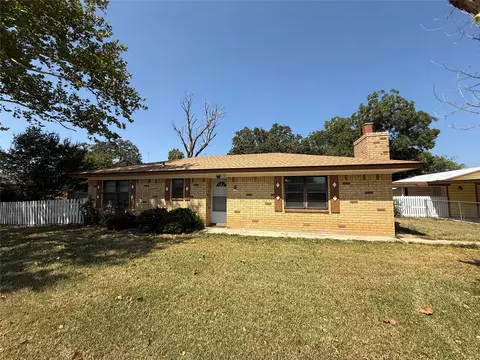 206 Poco St, Bangs, TX 76823 photo 2