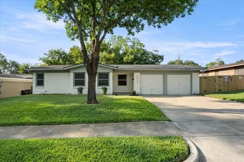 6216 Brentwood Dr, Fort Worth, TX 76112