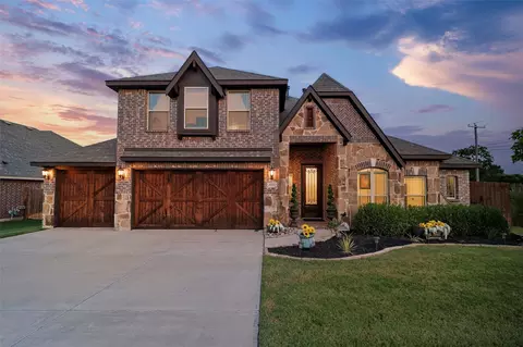800 Imperial Way, Mansfield, TX 76063