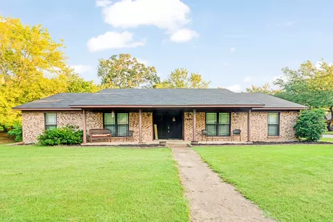3095 Mahaffey Ln, Paris, TX 75460