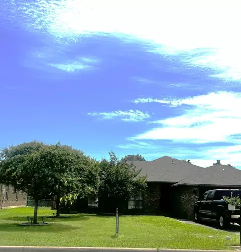 5005 Canton St, Greenville, TX 75402
