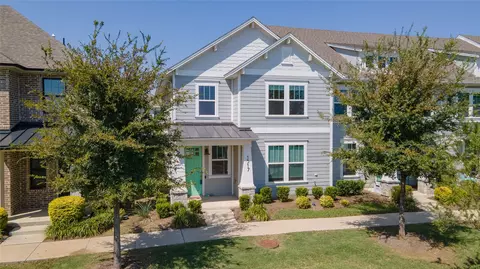 1517 Jackson St, Carrollton, TX 75006