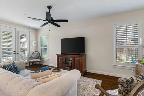 925 Brook Forest Ln, Euless, TX 76039 photo 14