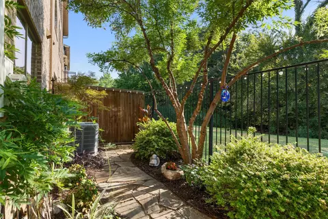 925 Brook Forest Ln, Euless, TX 76039 photo 34