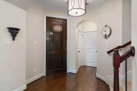 925 Brook Forest Ln, Euless, TX 76039 photo 5