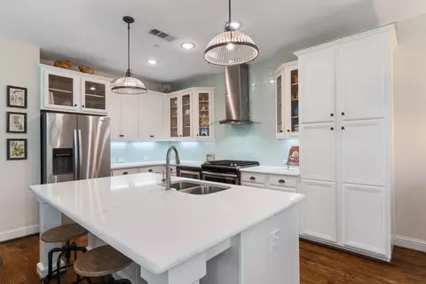 925 Brook Forest Ln, Euless, TX 76039 photo 8