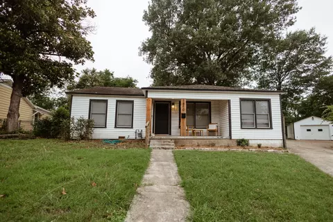1810 N 11th St, Waco, TX 76707