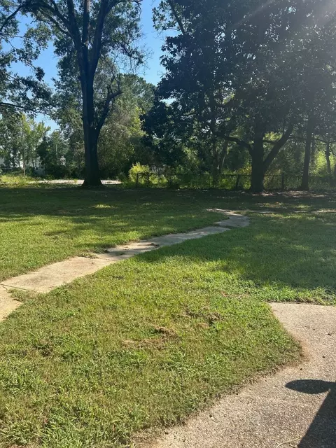 1011 Lee St, Minden, LA 71055