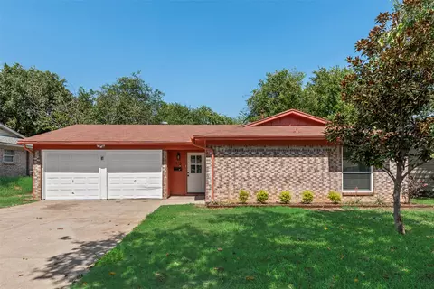 413 Wallace Dr, Crowley, TX 76036