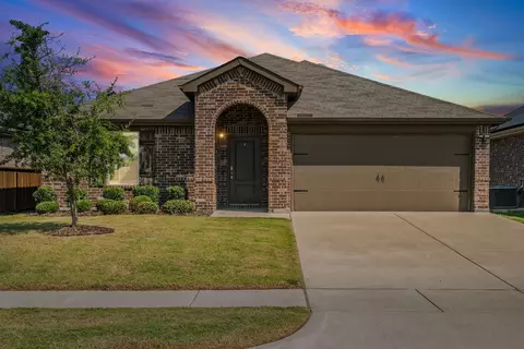 141 Seabiscuit Dr, Caddo Mills, TX 75135