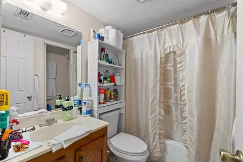 Bath - 309 Westover Dr, Euless, TX 76039 photo 1 of 3