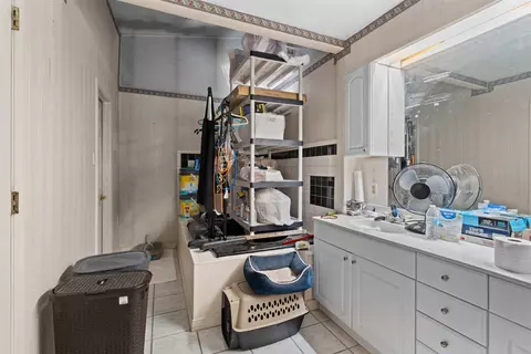 Bath - 309 Westover Dr, Euless, TX 76039 photo 3 of 3