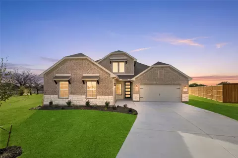 1100 Trinity Dr, Springtown, TX 76082